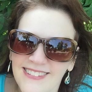 Meet your Posher, Renee